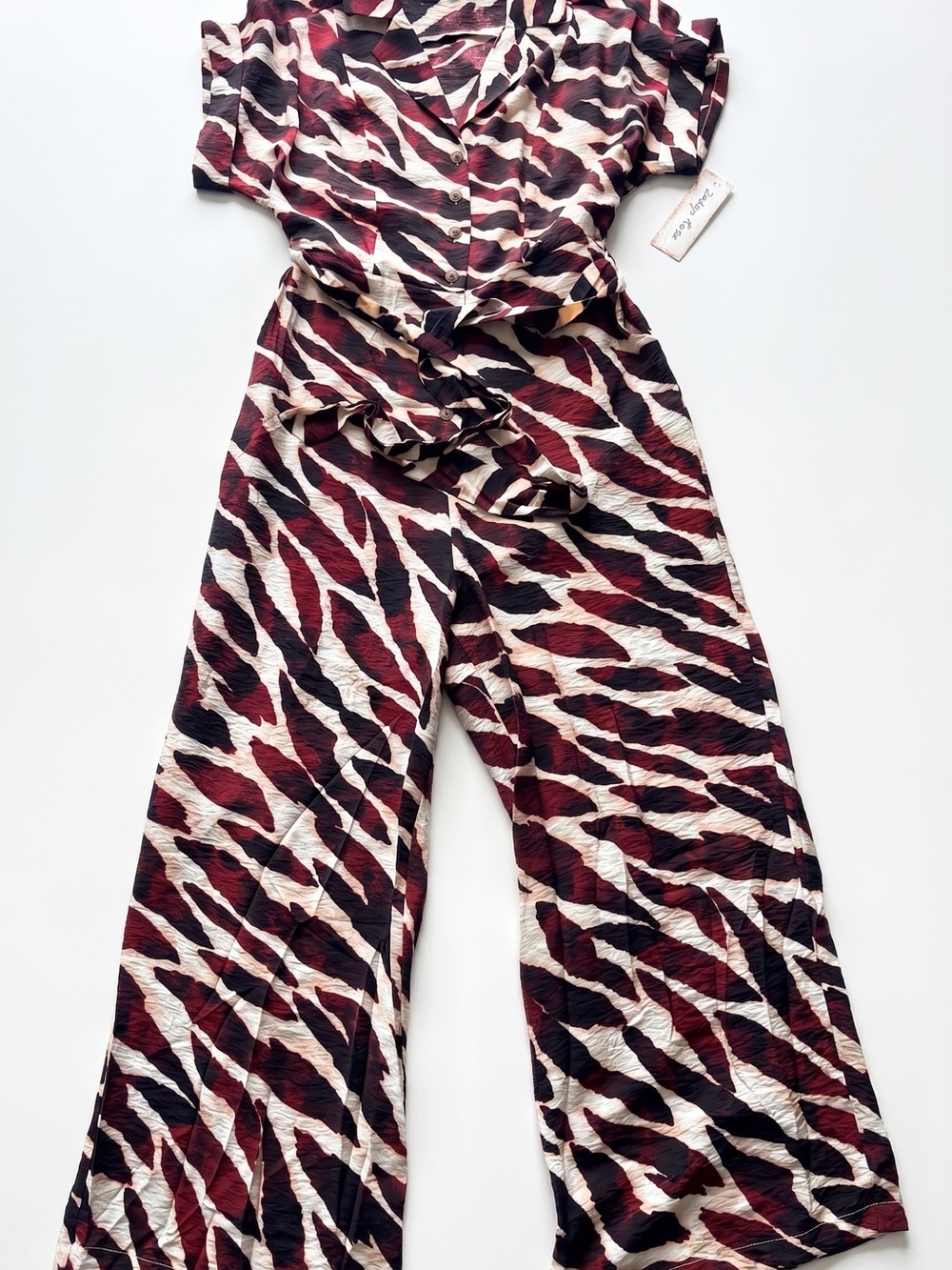 Women’s Jumpsuit  Short Sleeve Wide leg| Burgundy & Cream Animal Print| Size M - Picture 3 of 7
